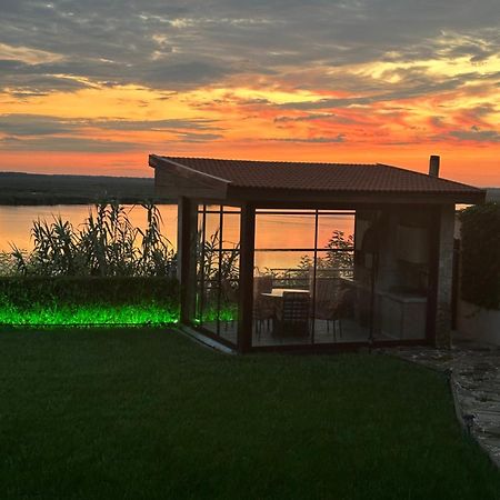 Casa Miralago Boutique Adults Only Тулча Экстерьер фото