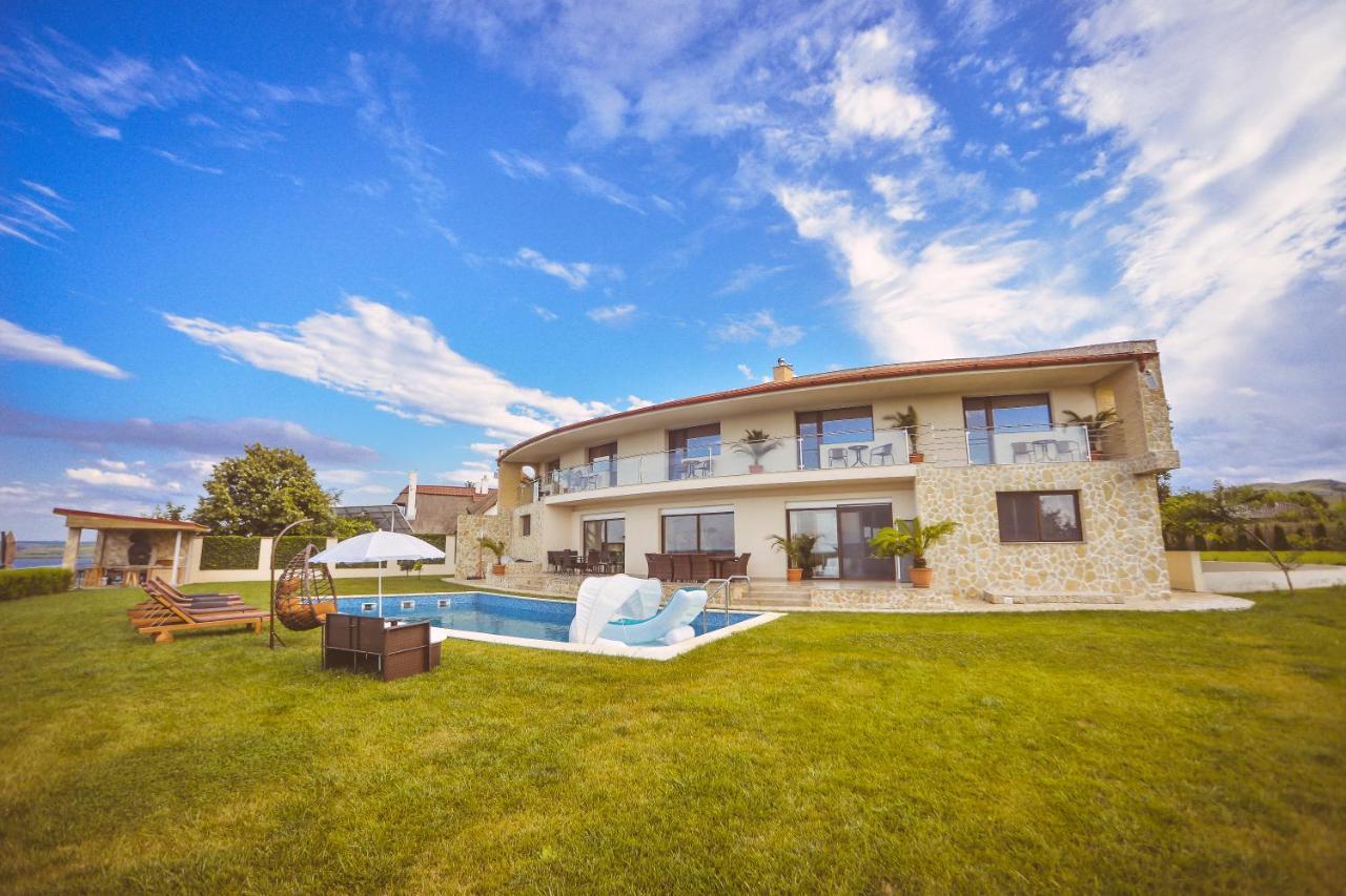 Casa Miralago Boutique Adults Only Тулча Экстерьер фото